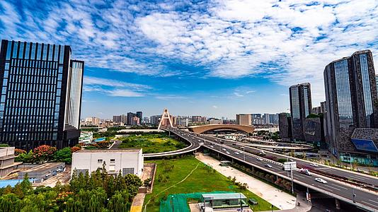 8K成都市地标CBD网红桥成都南站火车站延时摄影视频的预览图