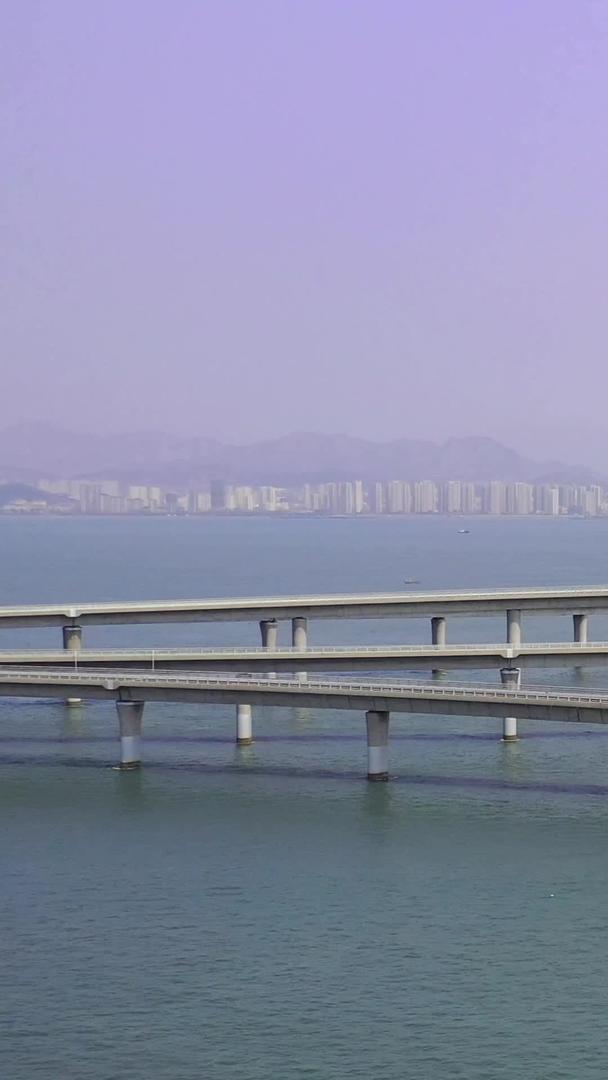 青岛胶州湾大桥航拍视频视频的预览图