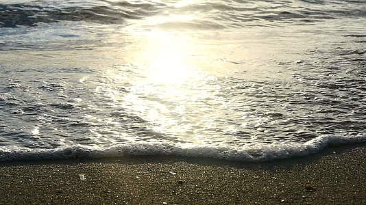 日落海浪视频视频的预览图