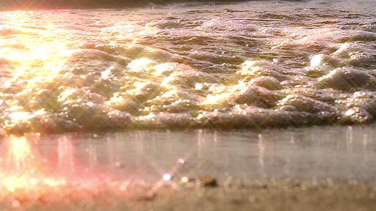 日落沙滩海浪视频的预览图