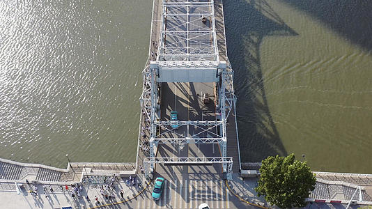 天津城市交通海河上的铁桥解放桥合集视频的预览图