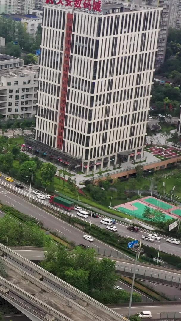 重庆大渡口天堂堡轻轨站航拍素材视频的预览图