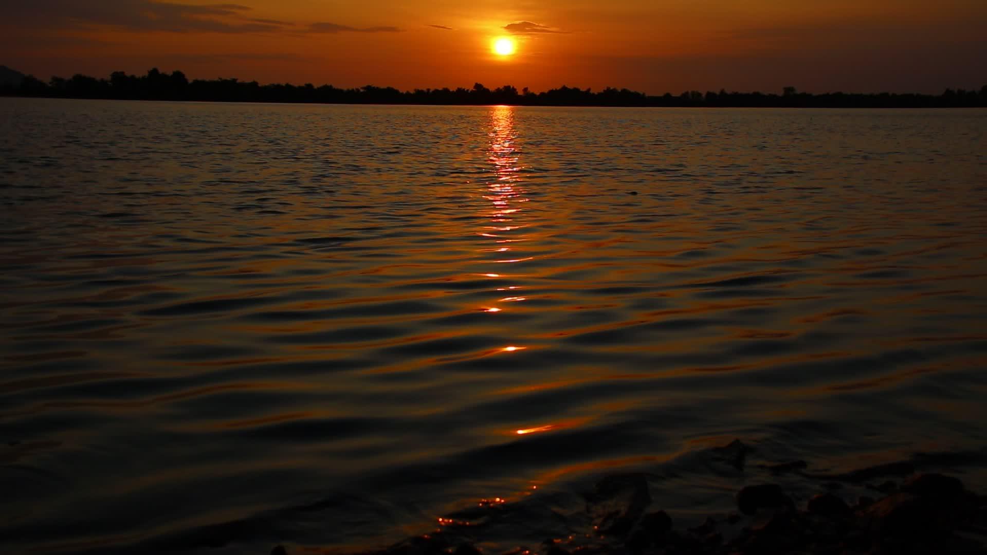 美丽的日落视频的预览图