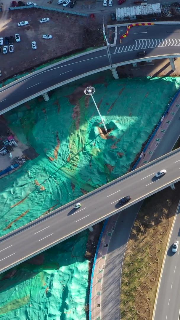 城市立交桥交通流量视频的预览图