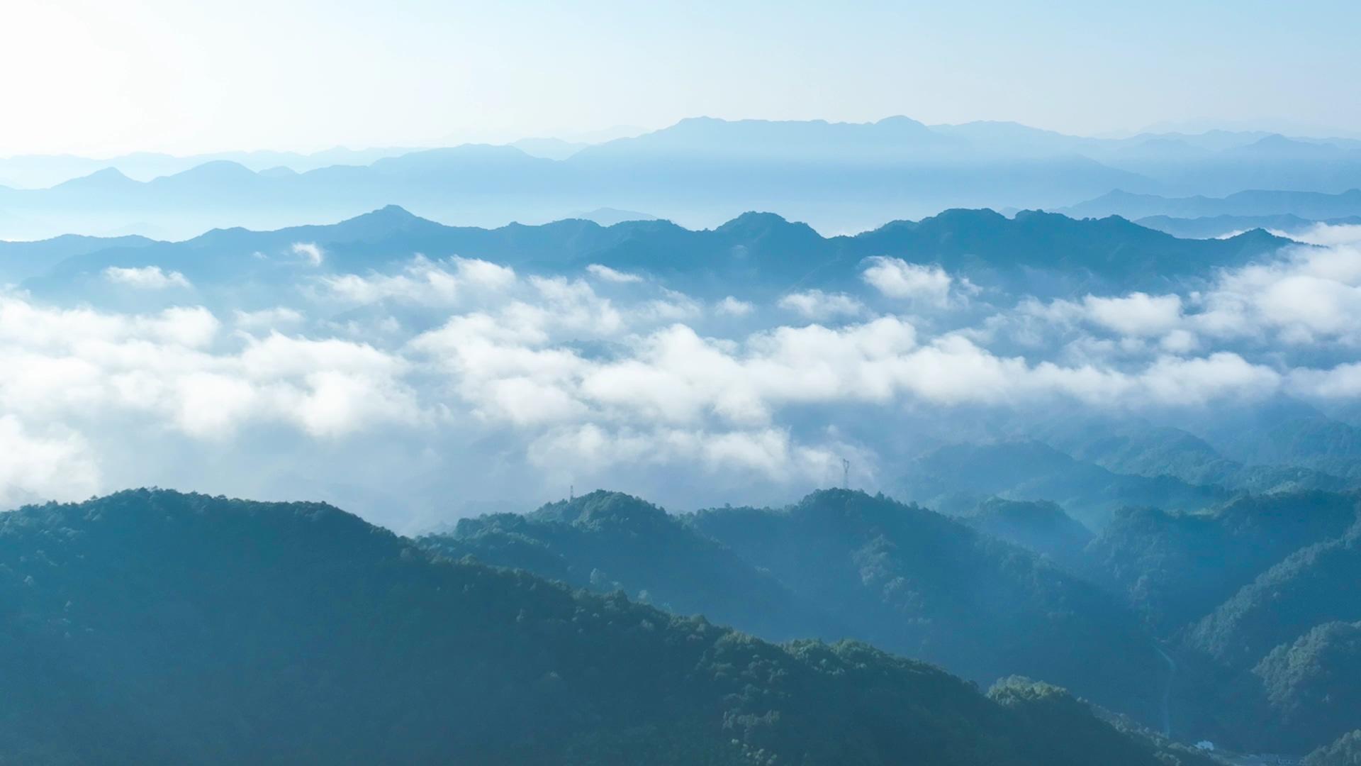 安徽皖南高山云海4K航拍自然风光视频的预览图
