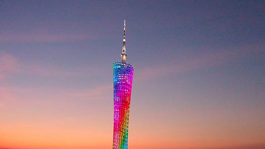 4K航拍广州塔夜景灯光视频素材视频的预览图