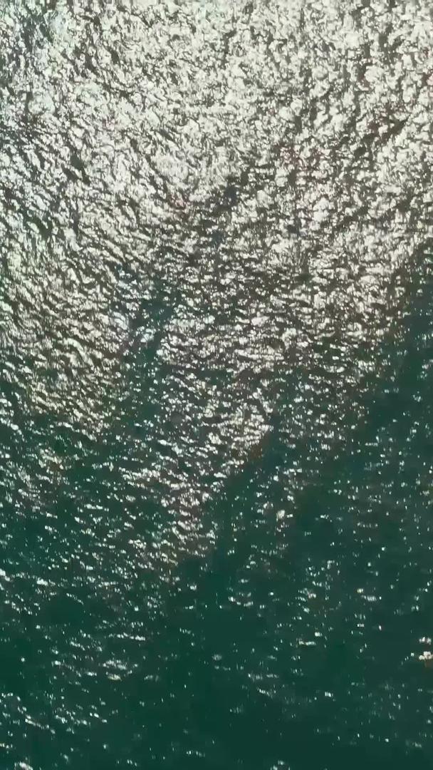 60帧慢动作航拍在海上游轮视频的预览图