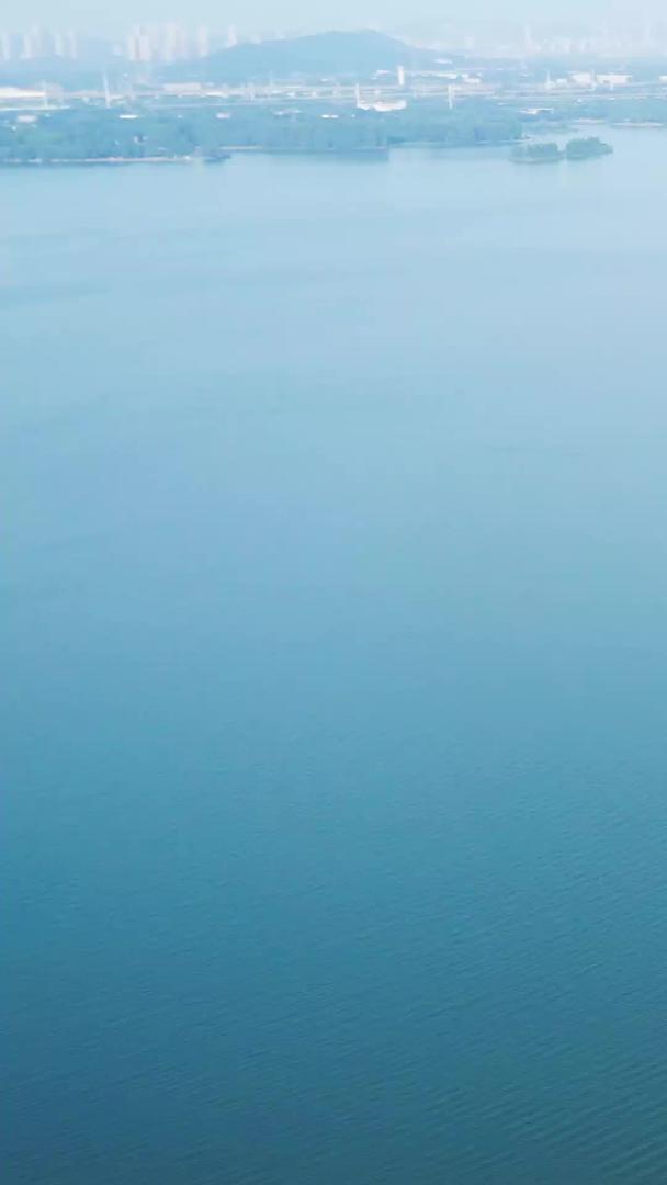 武汉东湖磨山楚城航拍自然风光视频的预览图