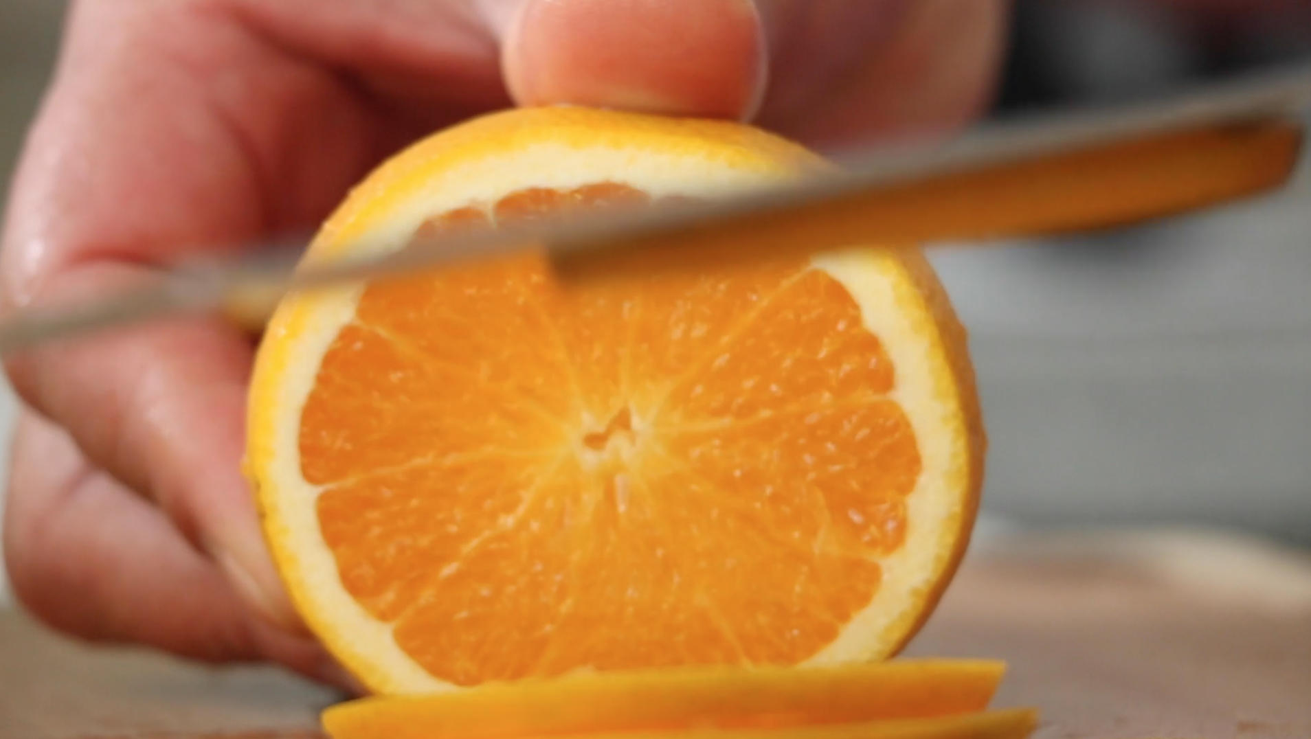 切开的橙子视频的预览图
