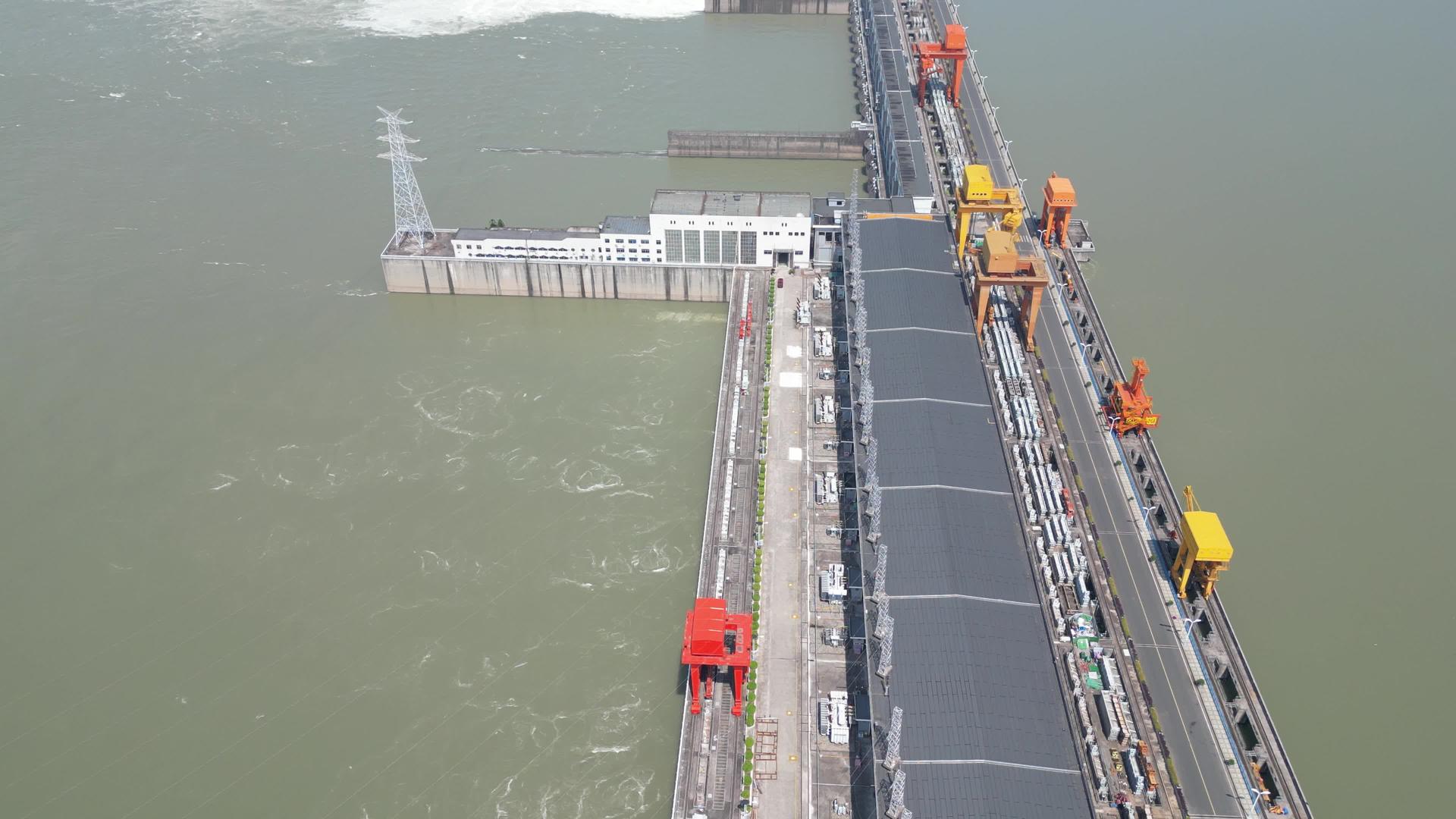 葛洲坝长江三峡航拍视频的预览图