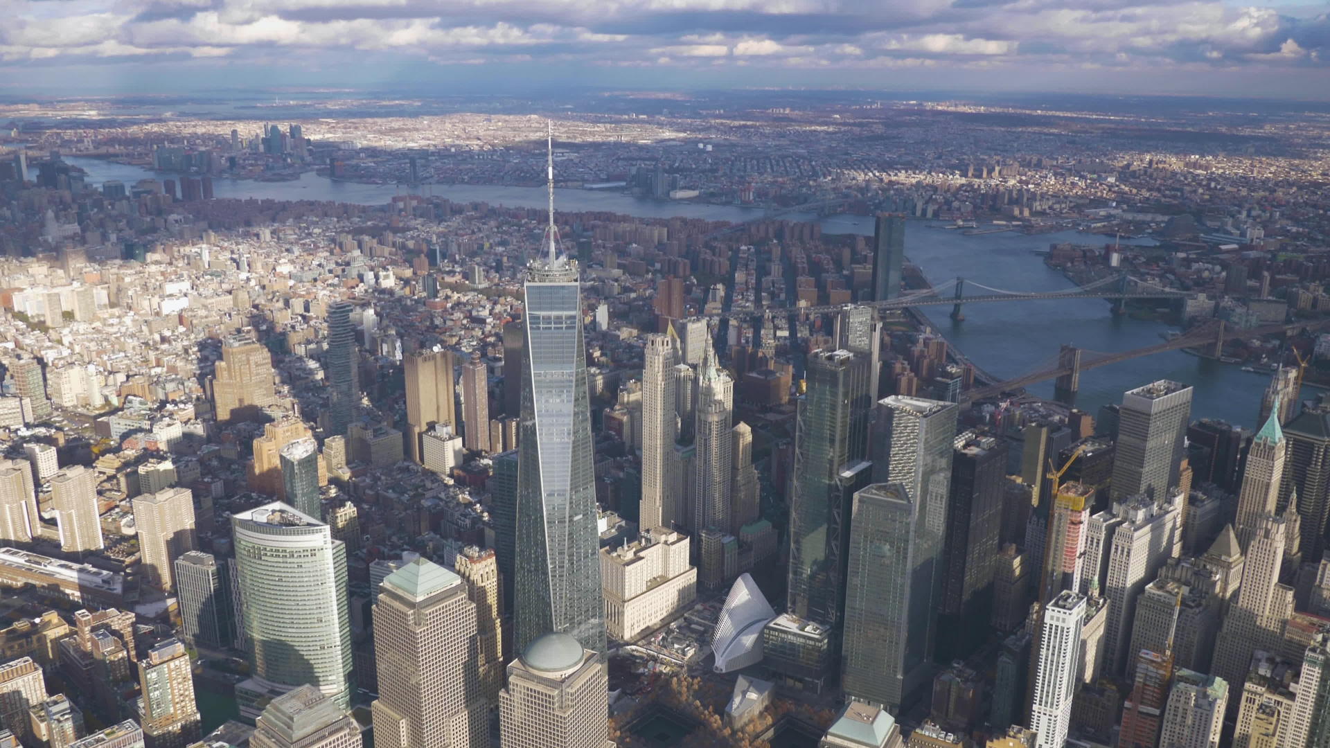 纽约曼哈顿世贸中心阳光明媚视频的预览图