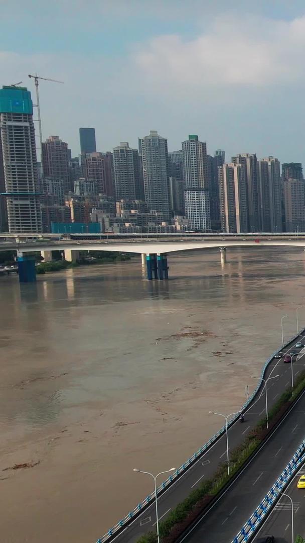 重庆轻轨航拍交汇视频的预览图