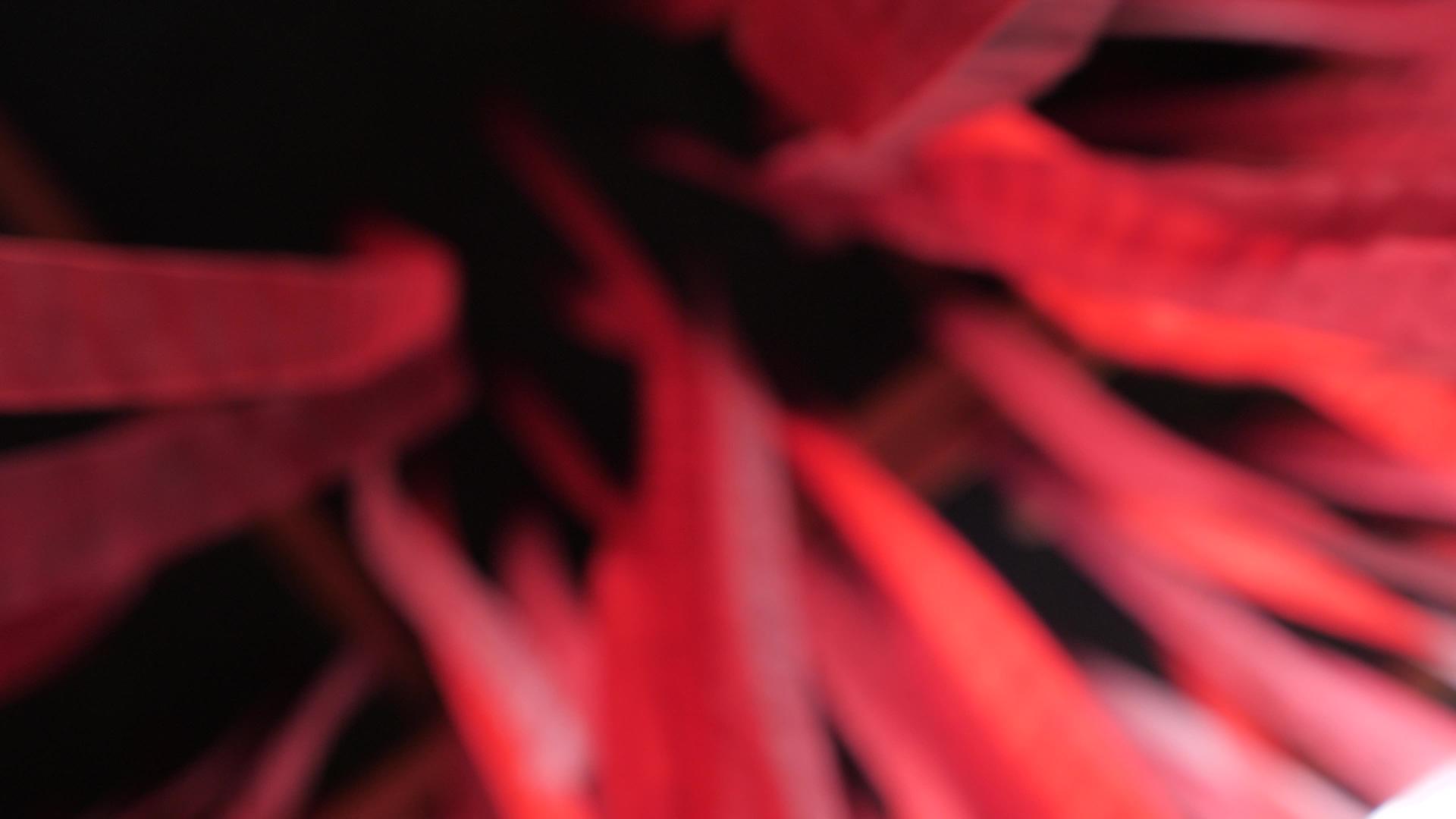 红色背景丝带飘扬视频的预览图