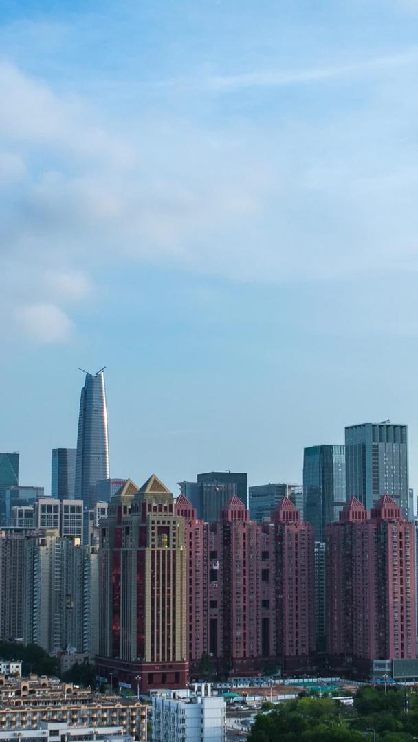 平安大厦深圳城市夕阳斜照最高建筑视频的预览图
