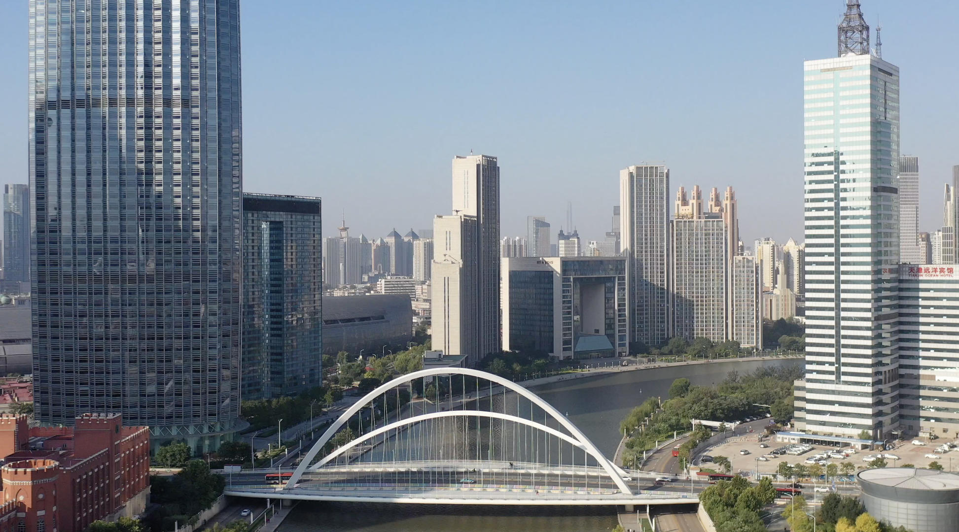 天津城市风光海河及高楼群视频的预览图