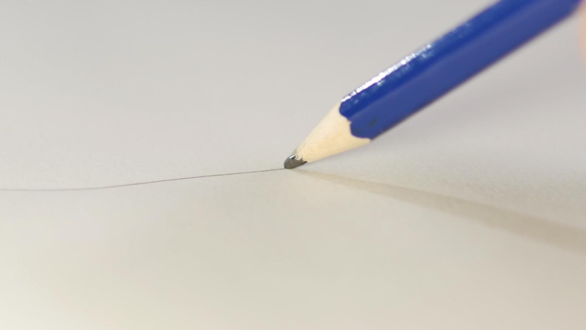 在纸上画蓝铅笔线视频的预览图