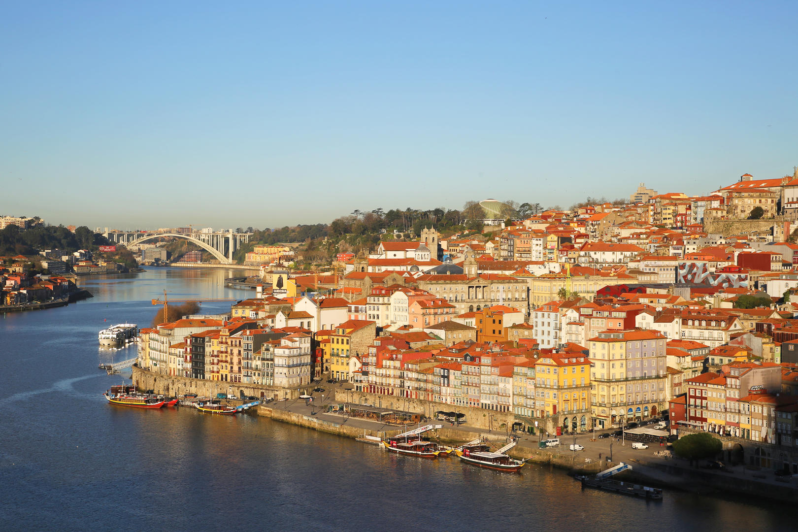 葡萄牙波尔图老城全景视频的预览图