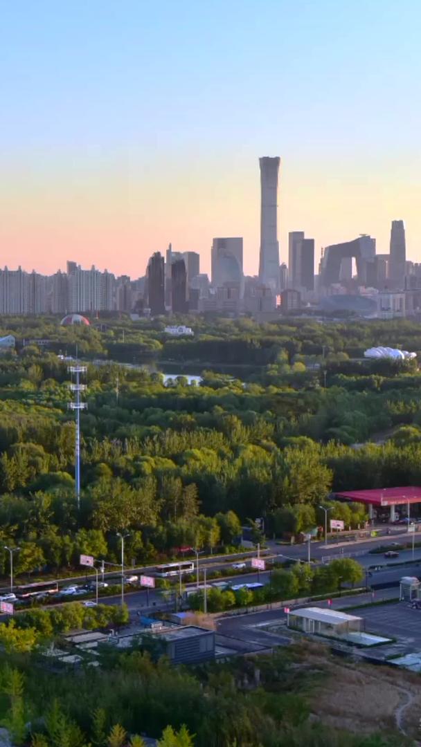 在北京CBD四环外桥高峰期车流延迟视频的预览图