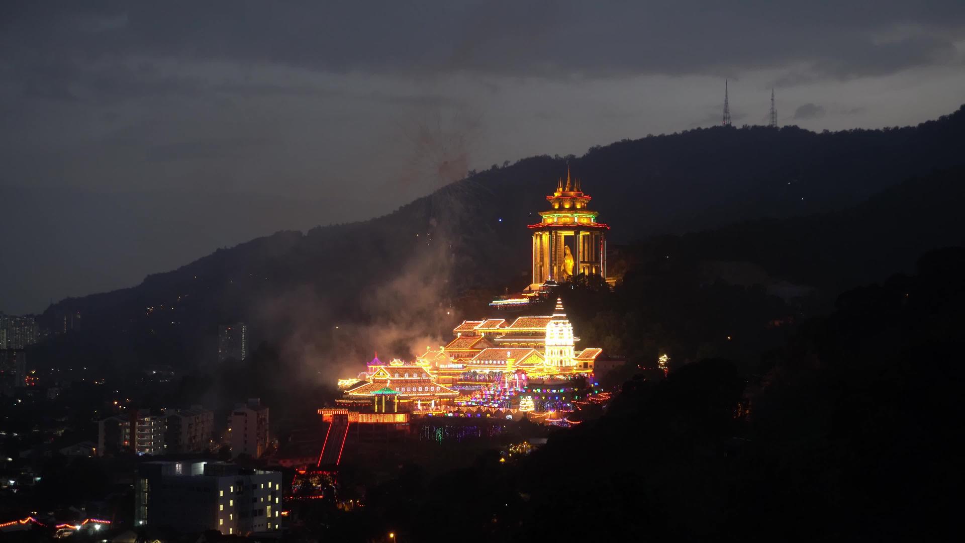 寺庙举行仪式视频的预览图