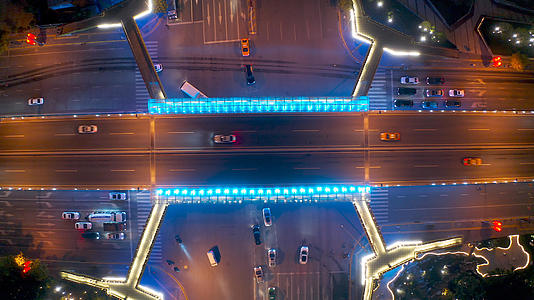 灯光秀立交桥4K航拍视频的预览图