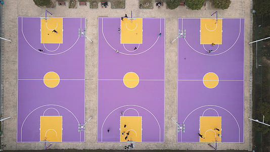 航拍城市运动体育健身篮球赛4k素材视频的预览图