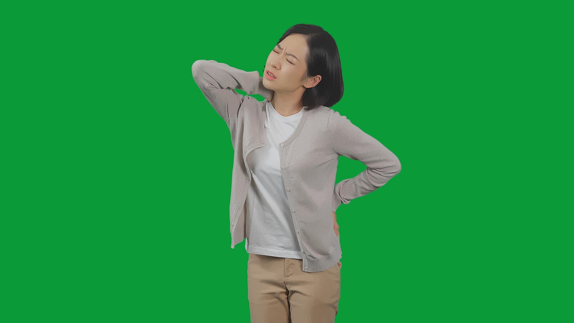 4K绿幕女性患者脖颈与腰椎疼痛视频的预览图