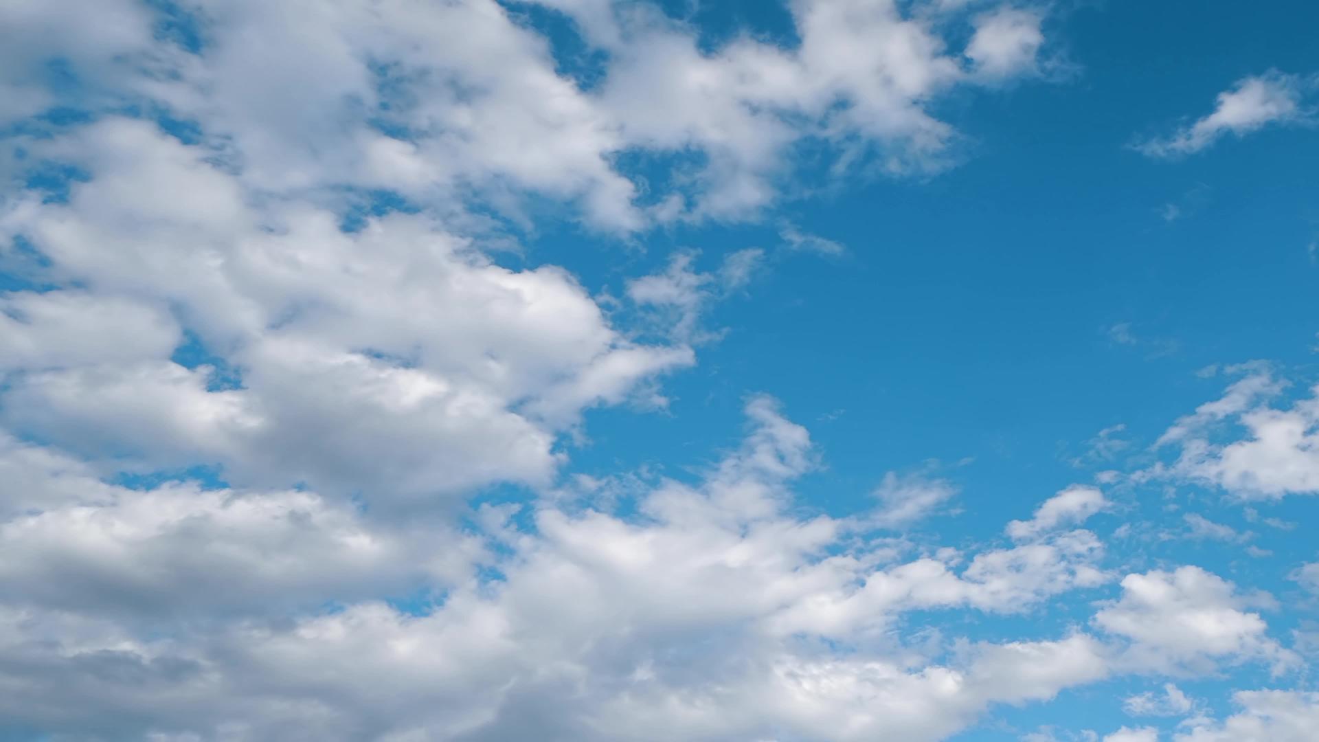 乌云和蓝天视频的预览图