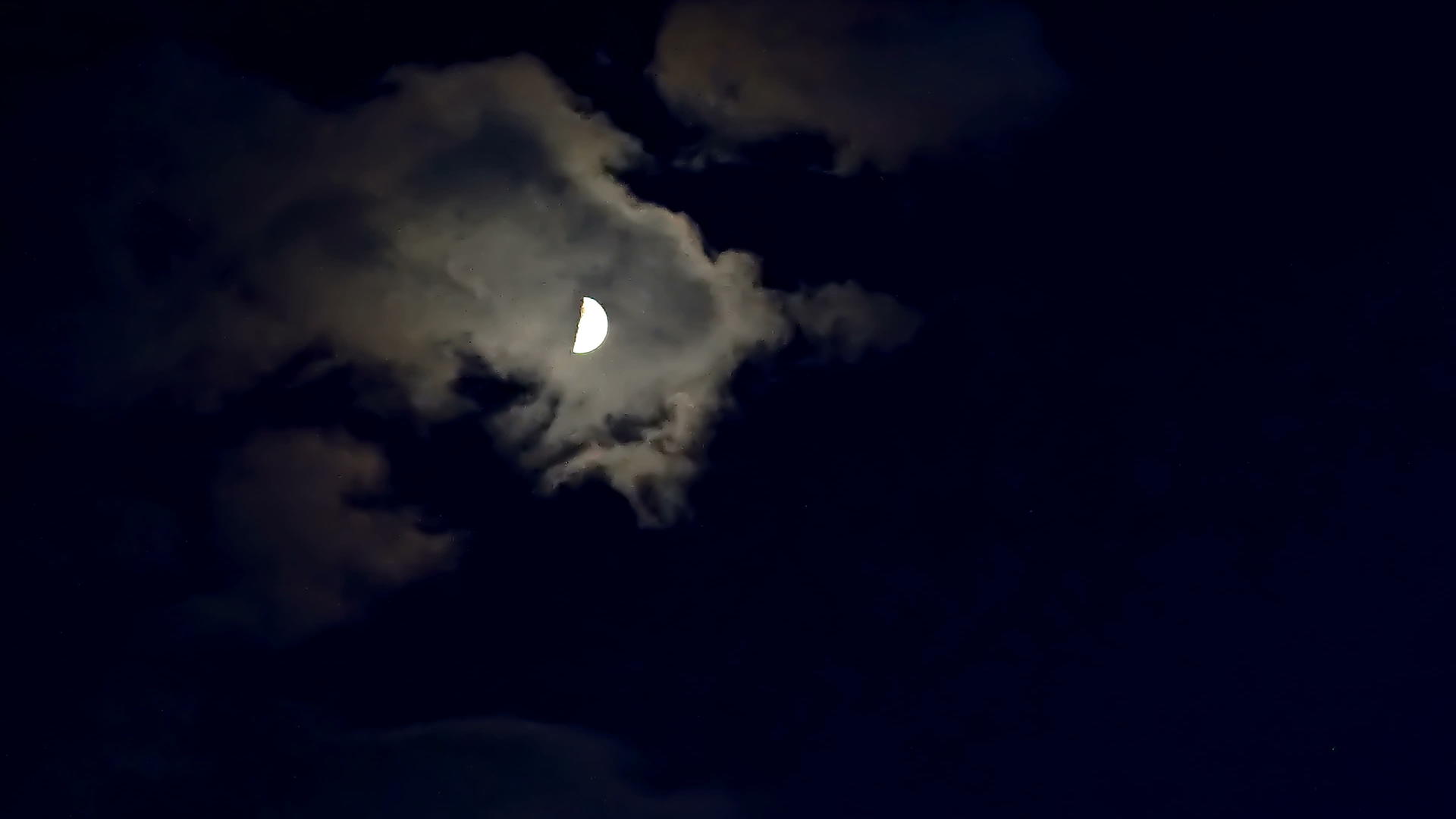 黑风比月亮高一轮视频的预览图