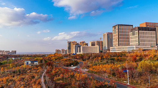 新疆乌鲁木齐小绿谷秋季延时视频的预览图