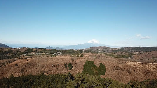 航拍日本富士山视频的预览图