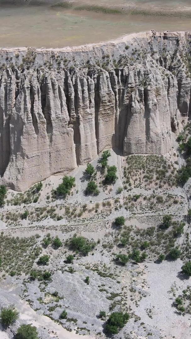 新疆旅游安集海大峡谷地标风景自然风光原始地貌素材视频的预览图