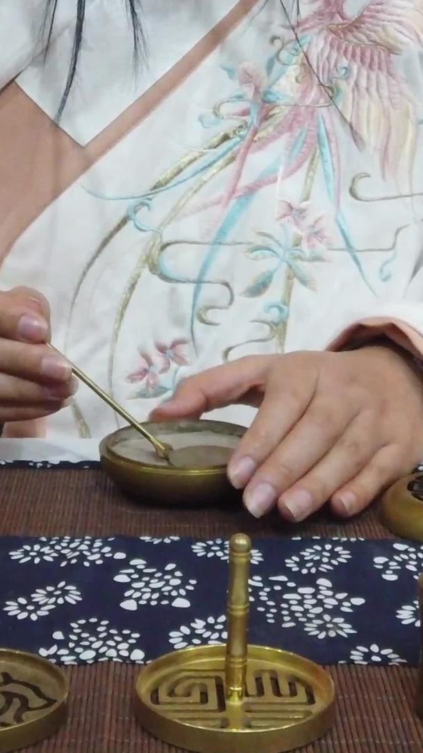 中国传统文化香道表演实拍视频的预览图
