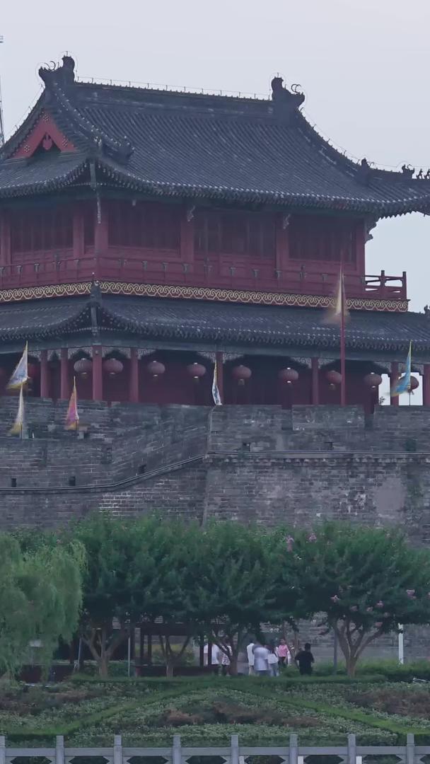 资料延时摄影湖北荆州城墙遗址夜景视频的预览图
