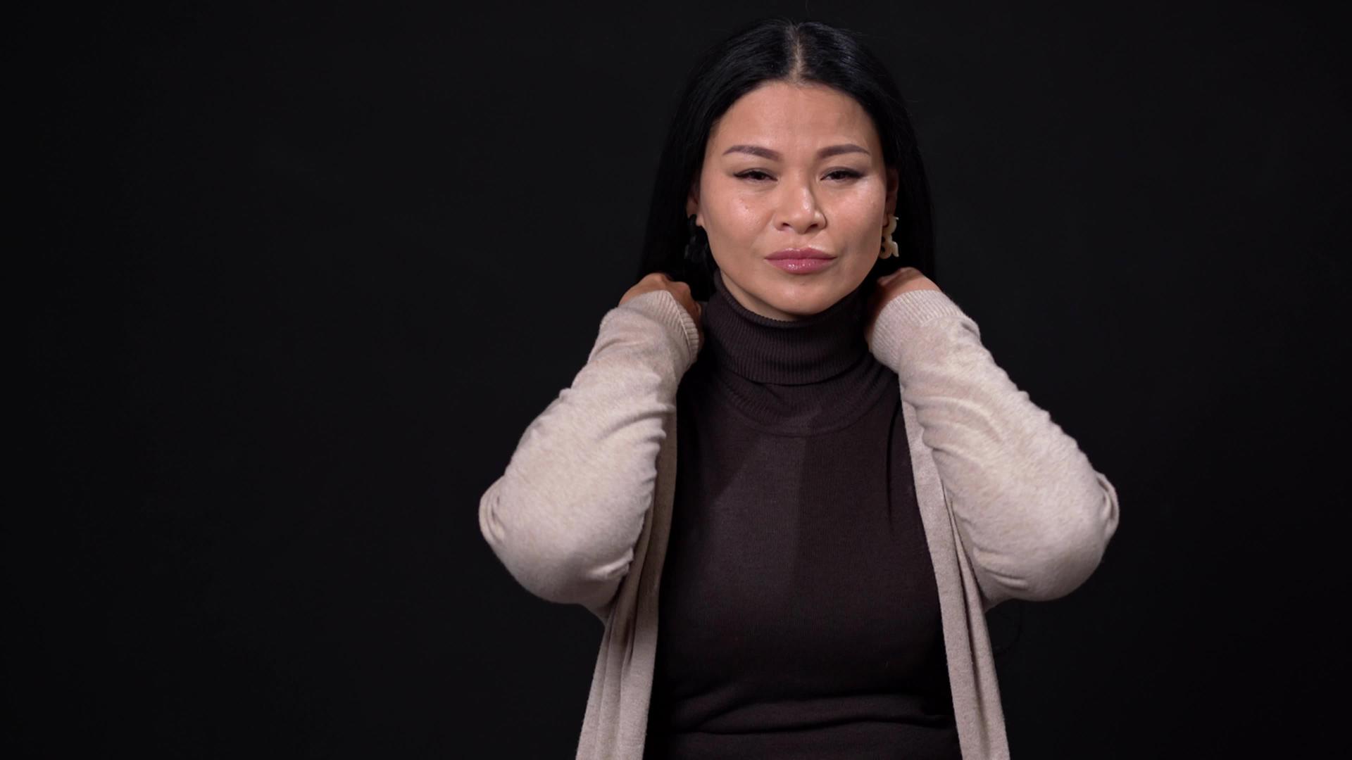 亚裔女性肖像视频视频的预览图