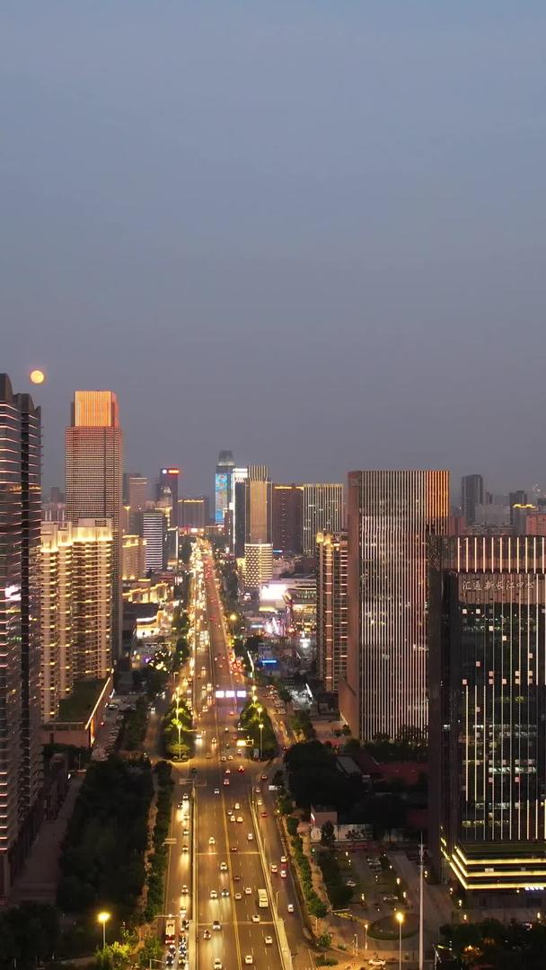 航拍城市夜景灯光天际线高楼群交通流路街景素材视频的预览图