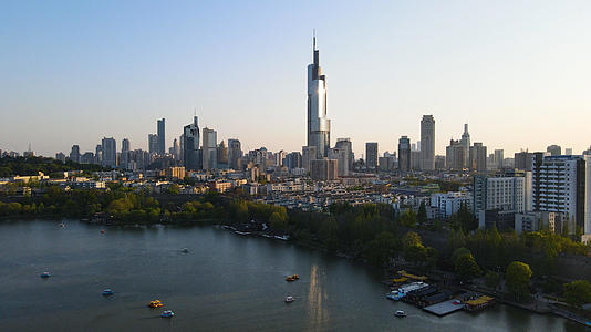 4k航拍南京主城紫峰CBD视频的预览图