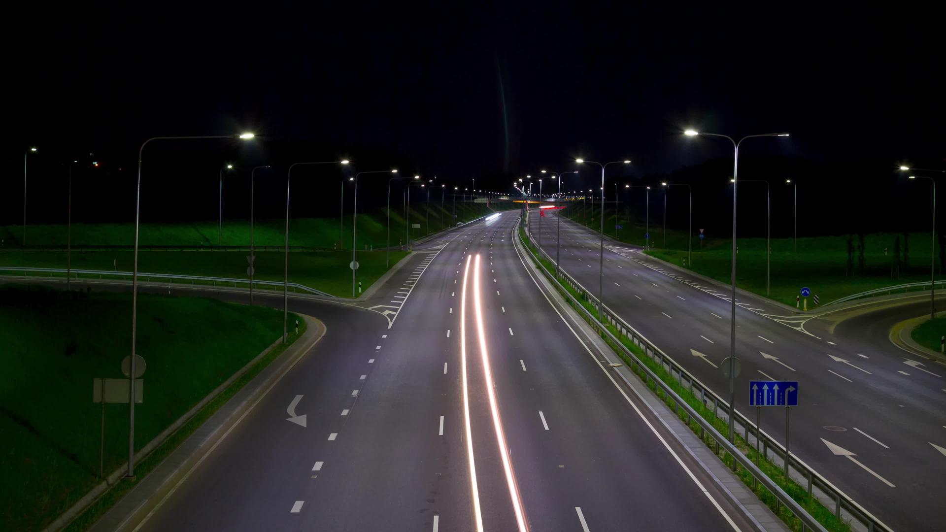 晚上在高速公路上沉了4公里视频的预览图