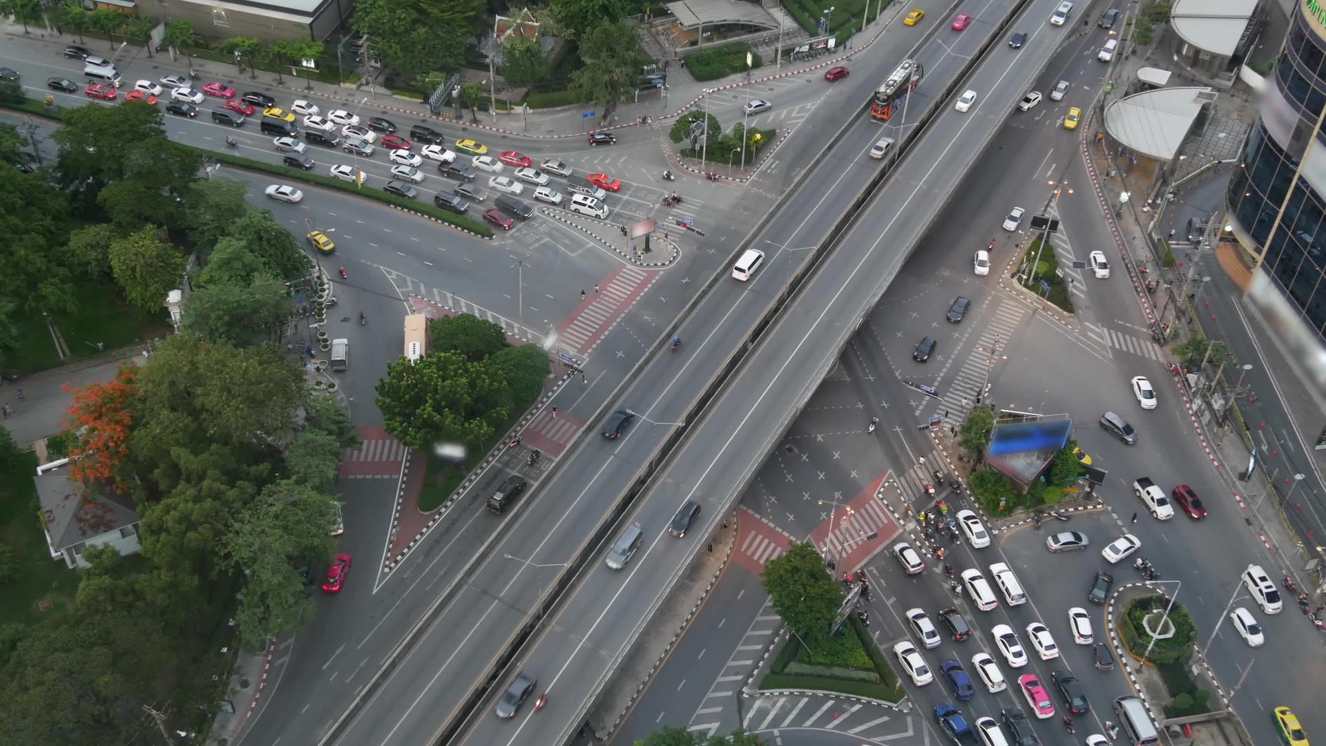 泰国曼谷市中心街口视频的预览图