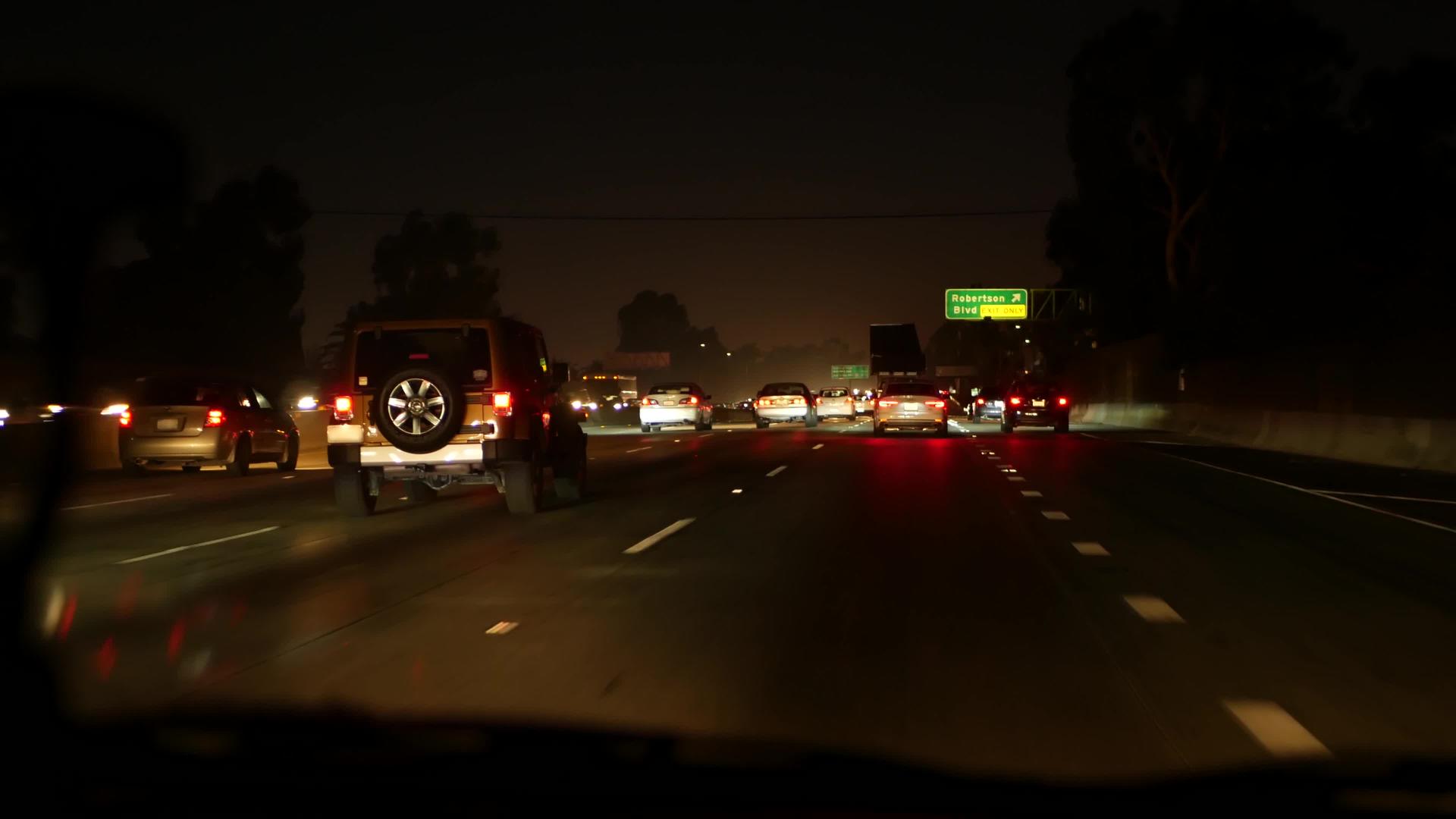洛杉矶繁忙的高速公路视频的预览图