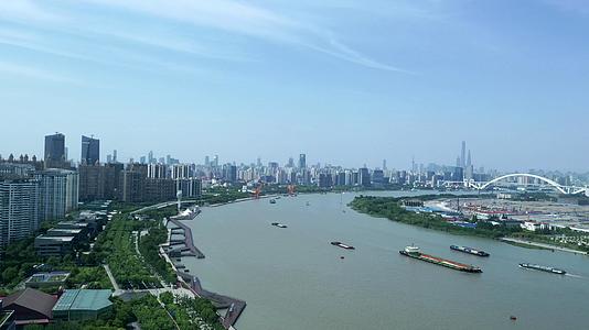 上海徐汇滨江两岸视频的预览图