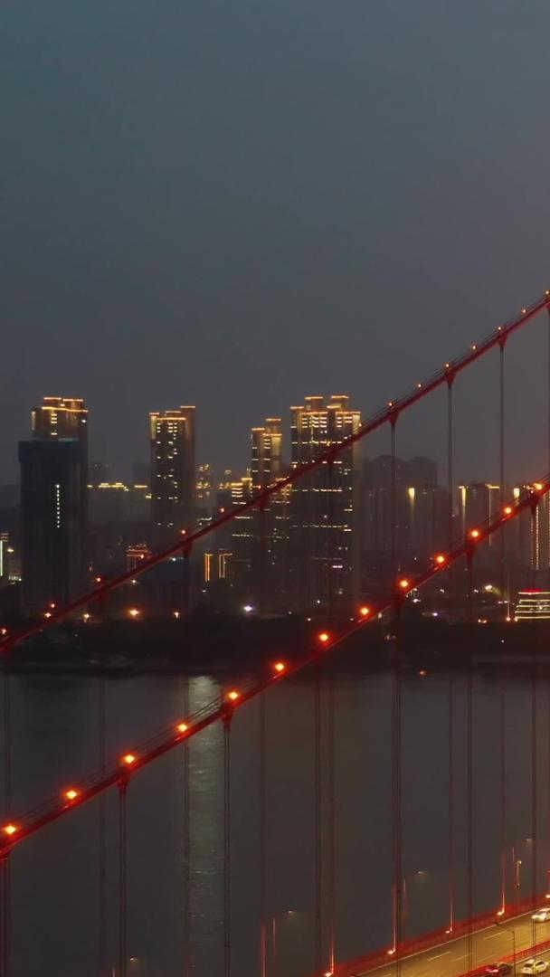 长江大桥航拍武汉鹦鹉洲视频的预览图