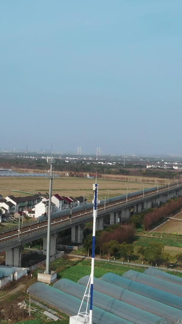 沪杭高铁线路航拍视频的预览图