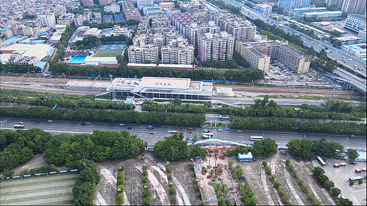 4k高清航拍广州天河东站视频的预览图