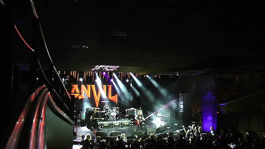 铁金属音乐团队视频的预览图