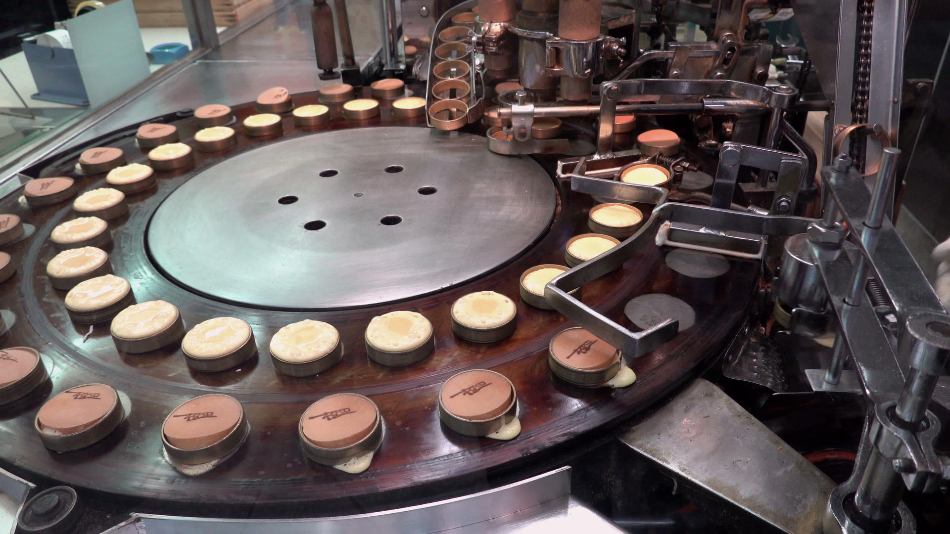 京都手工红豆煎饼视频的预览图