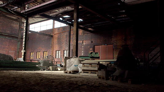 大规模废弃工厂仓库内部衰变视频的预览图