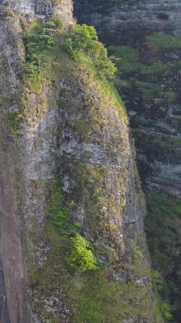 江郎山一线天航拍5A景区世界自然遗产视频的预览图