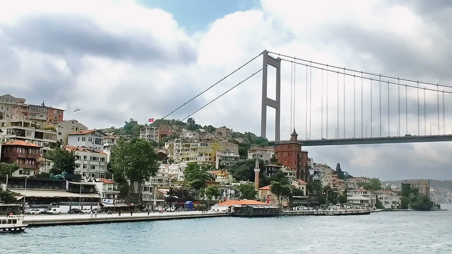 土耳其伊斯坦布尔第二座桥梁视频的预览图