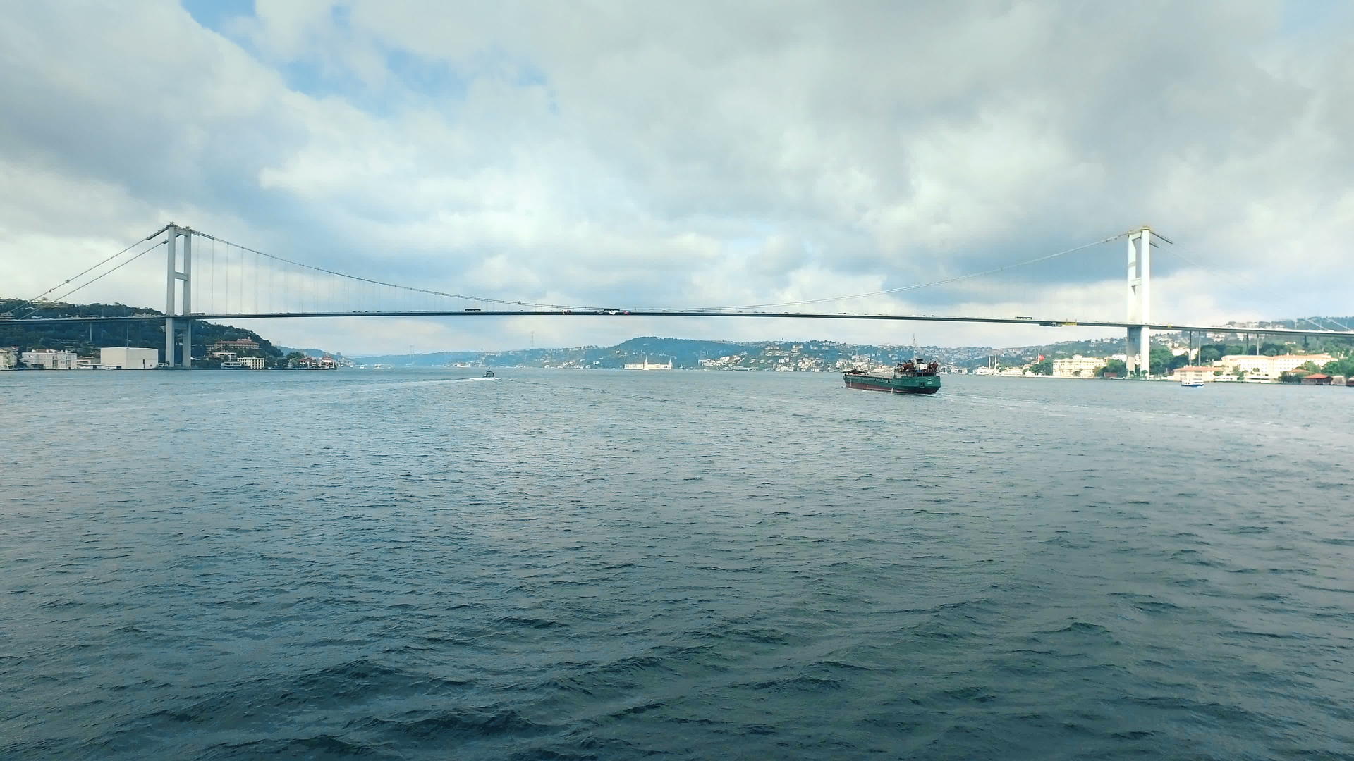 波鲁斯桥烈士桥视频的预览图