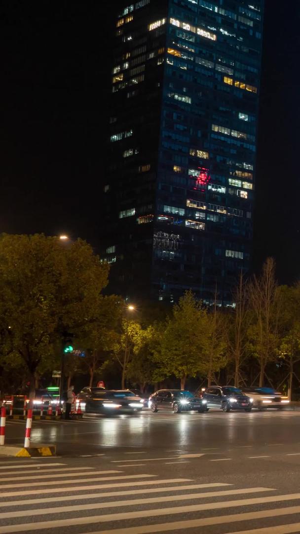 杭州CBD商务楼大厦移动延时车流视频的预览图